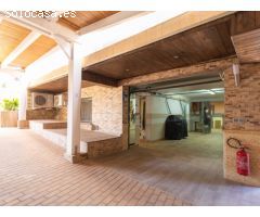¿Quieres comprar una villa cerca de la Playa del Arenal en Javea?