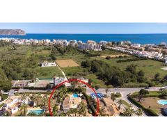 ¿Quieres comprar una villa cerca de la Playa del Arenal en Javea?