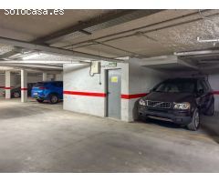 Plaza de parking y trastero en venta en Golden Beach, Javea