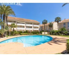 Plaza de parking y trastero en venta en Golden Beach, Javea