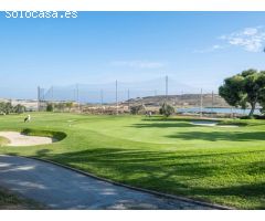 Amplio chalet en exclusiva urbanización con campo de golf