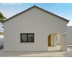Chalet independiente de estilo ibicenco en Altea la Vella