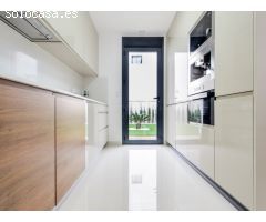 Descubre este precioso de nueva construcción de villa en San Miguel de Salinas
