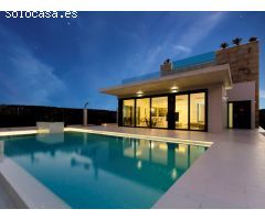 Descubre este precioso de nueva construcción de villa en San Miguel de Salinas