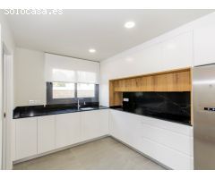 Descubre este precioso de nueva construcción de villa en San Miguel de Salinas