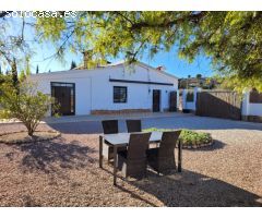 Casa rural autosufiente a un paso de Aspe
