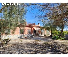 Amplia villa a reformar en torrellano, ELche