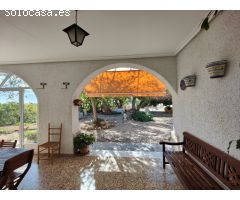 Amplia villa a reformar en torrellano, ELche