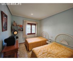 Amplia villa a reformar en torrellano, ELche