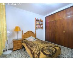 Casa Adosada de 4 Habitaciones