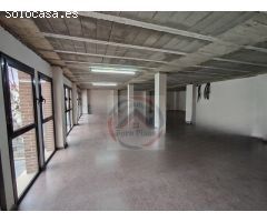 EXCLUSIVO LOCAL CON PANORAMICAS A LA PLAZA DE CHIVA
