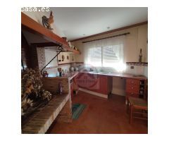 CASA DE LUJO EN EL CENTRO DE CANALS (VALENCIA)
