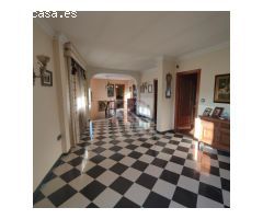 CASA DE LUJO EN EL CENTRO DE CANALS (VALENCIA)