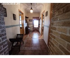 CASA PEQUEÑA -PARKING