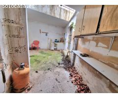 Venta casa en Hellin con patio y parcela