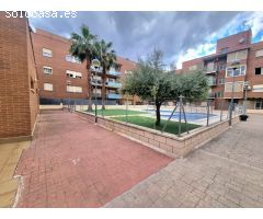 Piso tercera planta con ascensor y piscina en la localidad de Hellin