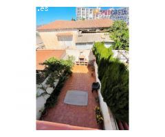 GRAN CASA ADOSADA DE NUEVA CONSTRUCCIÓN Y CERCANA A LAS PRINCIPALES PLAYAS DE
