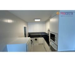 ESPECTACULAR APARTAMENTO REFORMADO EN PRIMERA LÍNEA DE PLAYA