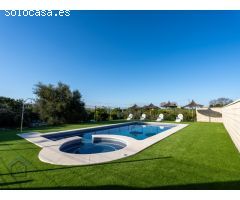 Chalet Independiente en Urb La Pilarica