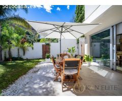 Villa de diseño en Calicanto
