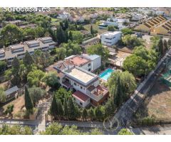 Gran propiedad de 3 viviendas individuales en Rocafort