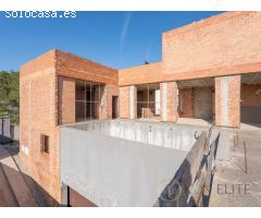 Chalet en construcción en Godella
