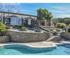 Masía con piscina cerca de Cadaqués
