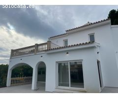 CHALET DE LUJO a Nuevo estrenar en Genova King College