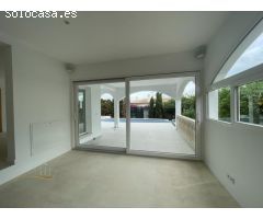 CHALET DE LUJO a Nuevo estrenar en Genova King College