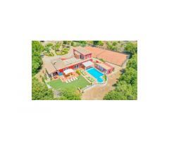 INCREIBLE VILLA con licencia turística, Piscina, Cancha de tenis, 7.000 m2 de