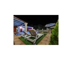 INCREIBLE VILLA con licencia turística, Piscina, Cancha de tenis, 7.000 m2 de