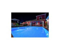 INCREIBLE VILLA con licencia turística, Piscina, Cancha de tenis, 7.000 m2 de