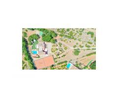 INCREIBLE VILLA con licencia turística, Piscina, Cancha de tenis, 7.000 m2 de