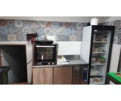 Alquilo con traspaso Asador de pollos, comida para llevar, escaleritas, las