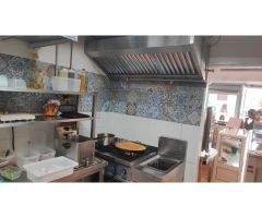 Alquilo con traspaso Asador de pollos, comida para llevar, escaleritas, las