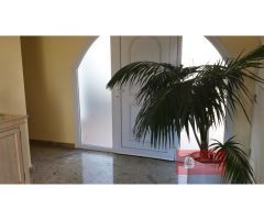Casa al canal cantonera de una sola planta.