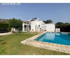 Villa en El Velerín, New Golden Mile, Estepona