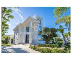 Fantástica villa en Lomas de Marbella Club