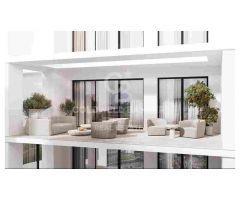Apartamentos y áticos de 2 y 3 dormitorios con vistas en Estepona