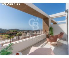 Adosada con vistas panorámicas abiertas en Istán