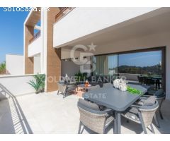 Adosada con vistas panorámicas abiertas en Istán