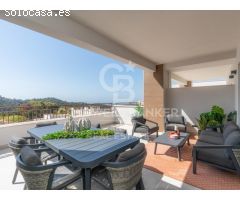 Adosada con vistas panorámicas abiertas en Istán