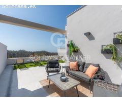 Adosada con vistas panorámicas abiertas en Istán