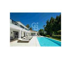 Increíble villa contemporánea en primera línea de golf en el corazón de Nueva