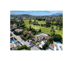 Increíble villa contemporánea en primera línea de golf en el corazón de Nueva