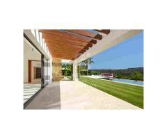 Sofisticada villa de estilo ibicenco en prestigiosa Finca Cortesín, Casares