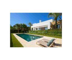 Espectacular villa contemporánea en el prestigioso Finca Cortesín Resort,