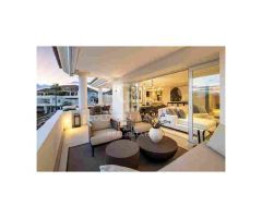Maravilloso apartamento dúplex en el tranquilo Monte Paraíso, Milla de Oro