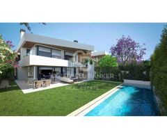 Lujosa villa independiente en Puerto Banús, Marbella