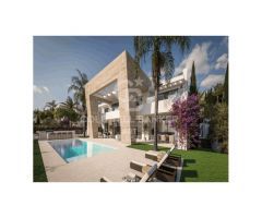 Villas de lujo de 5 dormitorios en El Campanario, Marbella